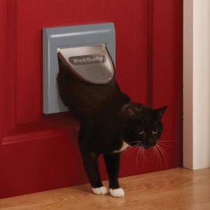PetSafe Staywell Cat Flap, Free-Swinging Flap, Four Locking Options, Telescopic Frame, with Tunnel, Heavy Duty, Weatherproof, Silent, Magnetic Frame, for Cats with a Max. Weight of 7 kg, Grey